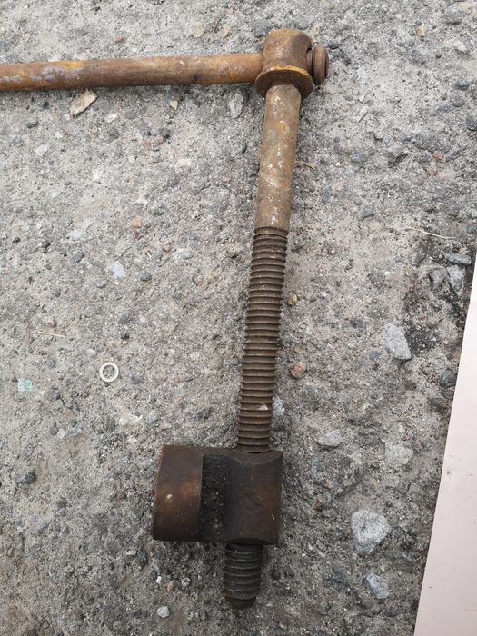 Винт з гайкою. Для великих лещат