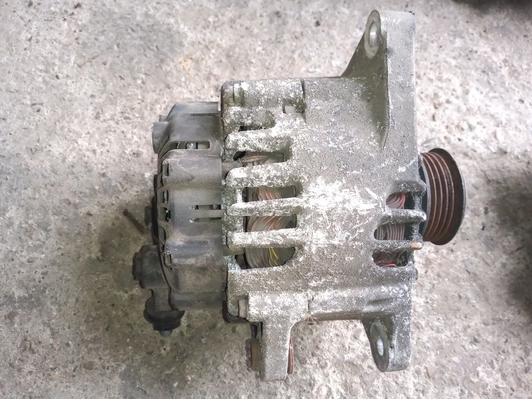 Alternator 1.6 crdi kia Hyundai