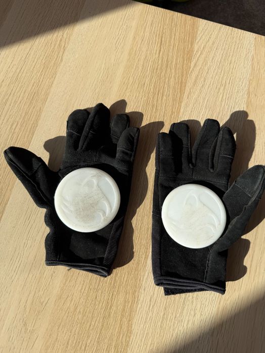 Landyachtz rękawice do slajdów na longboard