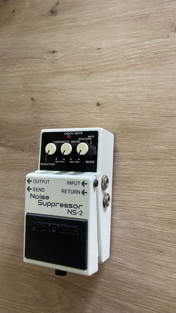 Pedais BOSS - RC1 e NS2 (fs-5u vendido)