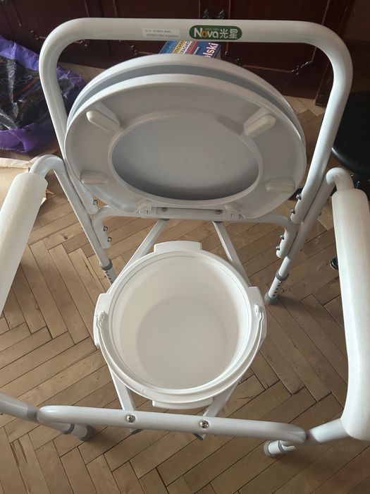 Крісло туалет з горшком для неходячих Львів