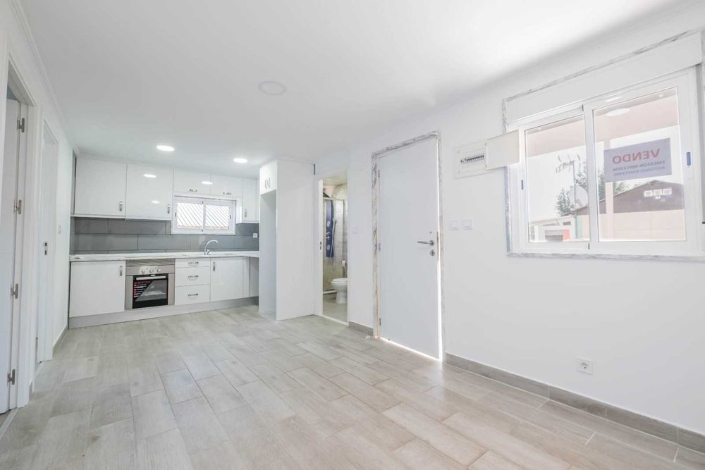 Moradia T2 pré Fabricada em Fernão Ferro