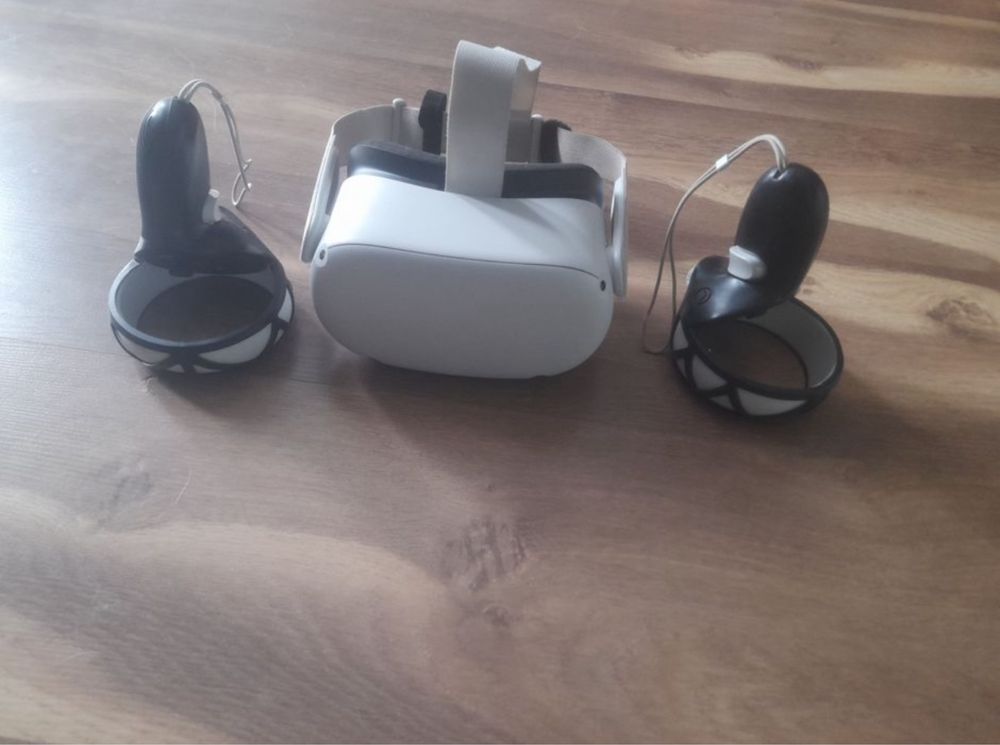 Oculus quest 2 + gry o wart 600zl oraz dodatki do kontrollerów