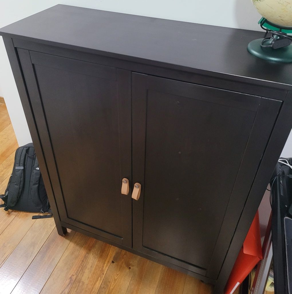 Estante IKEA preta