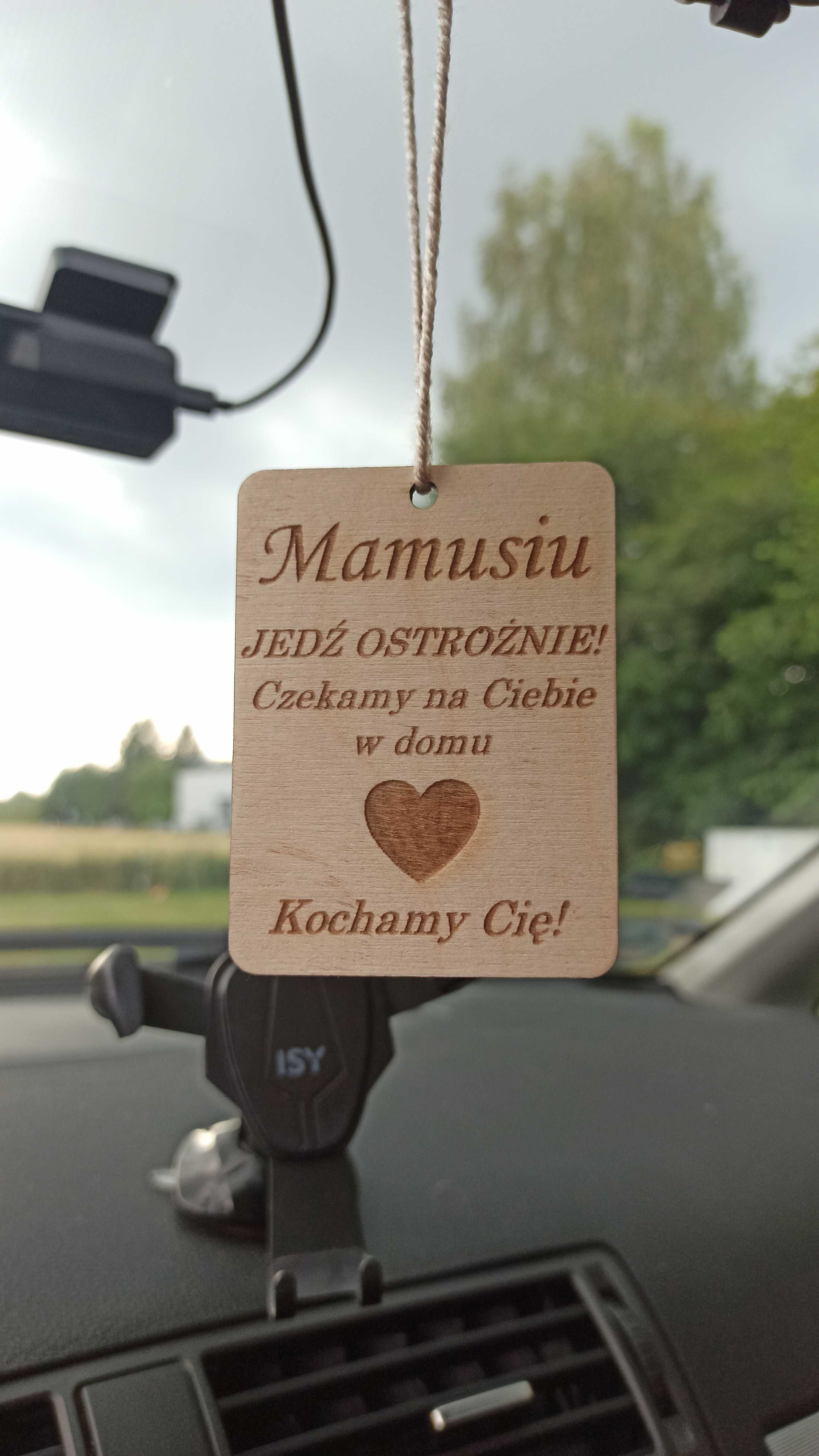 Drewniana Dwustronna Zawieszka do Auta - Prezent z grawerem