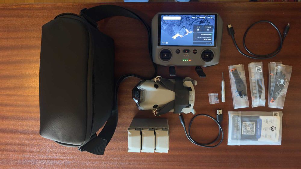 DJI mini 4 pro + Fly More combo + RC2 |COMO NOVO|
