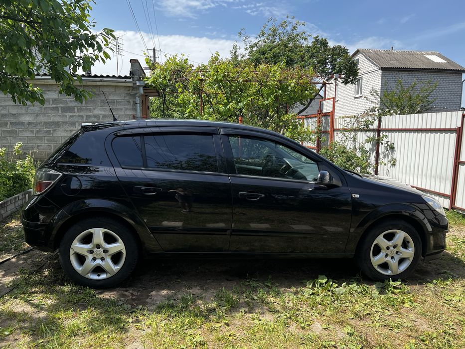 Продам Opel Astra 1.8 2007