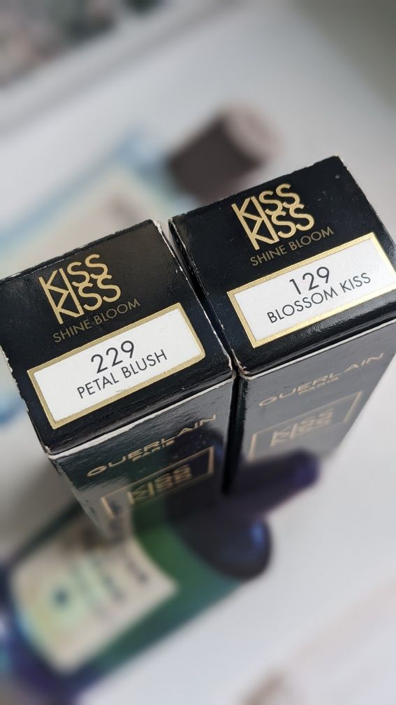 Помади Guerlain Kiss Kiss Shine Bloom