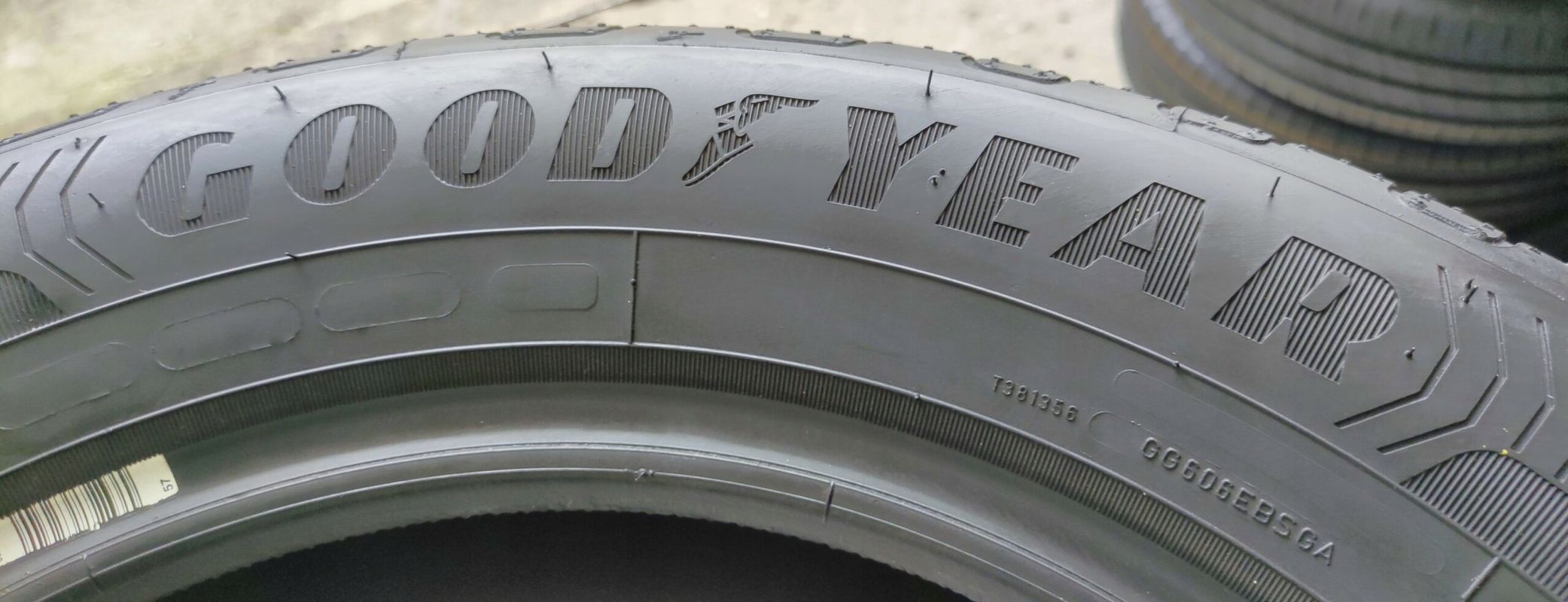 2x 185/65r15 Goodyear EfficientGrip Performance 2022r B/A/68dB 3 lata