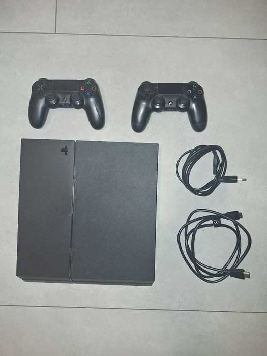 Konsola PS4 PRO 1TB PlayStation Pad Oryginalny +2 gry
