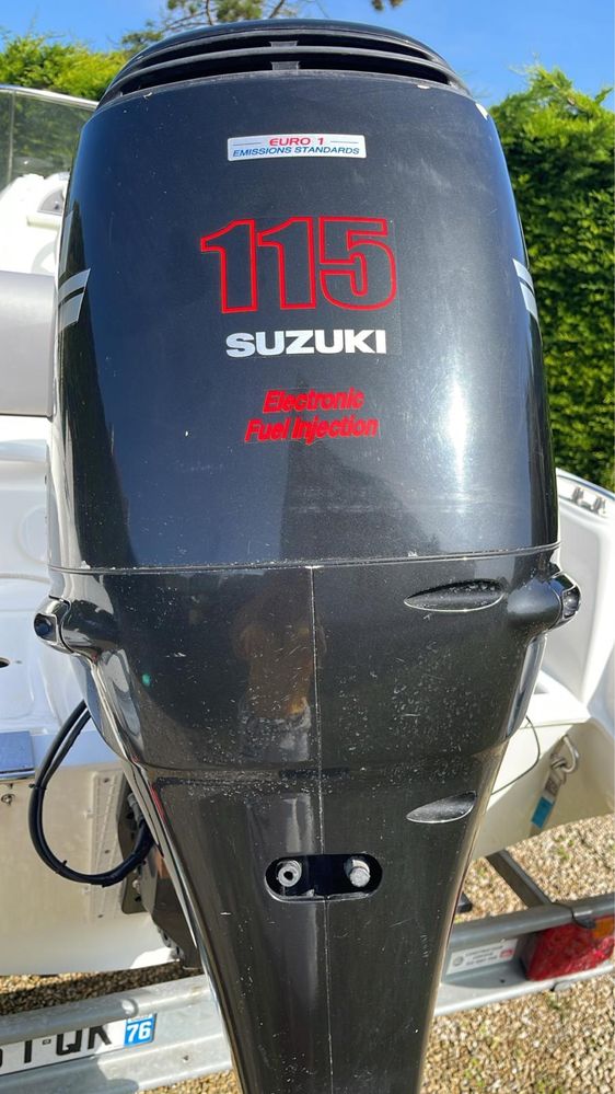 Suzuki DF 115 de 2009 com 250H