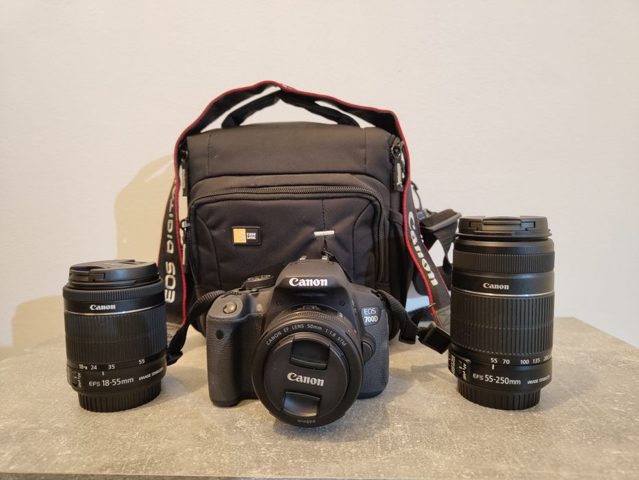 Canon 700D com 3 objetivas e acessórios