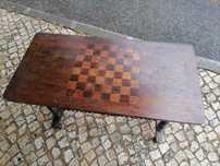 Mesa antiga xadrez