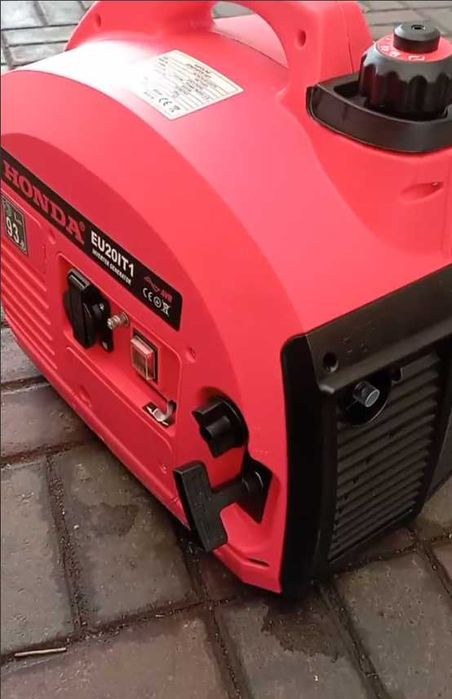 Бензиновый инверторный генератор HONDA EU20IT1
2.0/2.2 кВт