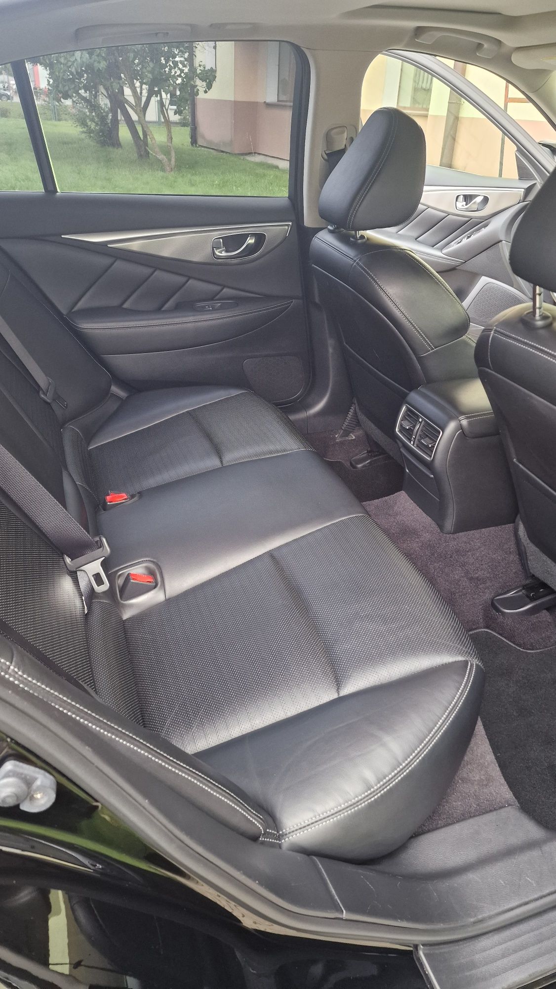 Infiniti Q50S 3.7 V6 – 333 KM | Akebono