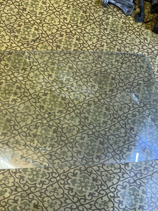 Лобовое стекло НОВОЕ ! ваз 2101-07 СССР