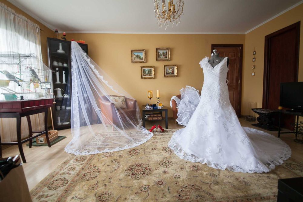 Elegancka Suknia Ślubna