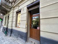Оренда фасадного приміщення в. Нечуя Левицького (Вітовського)