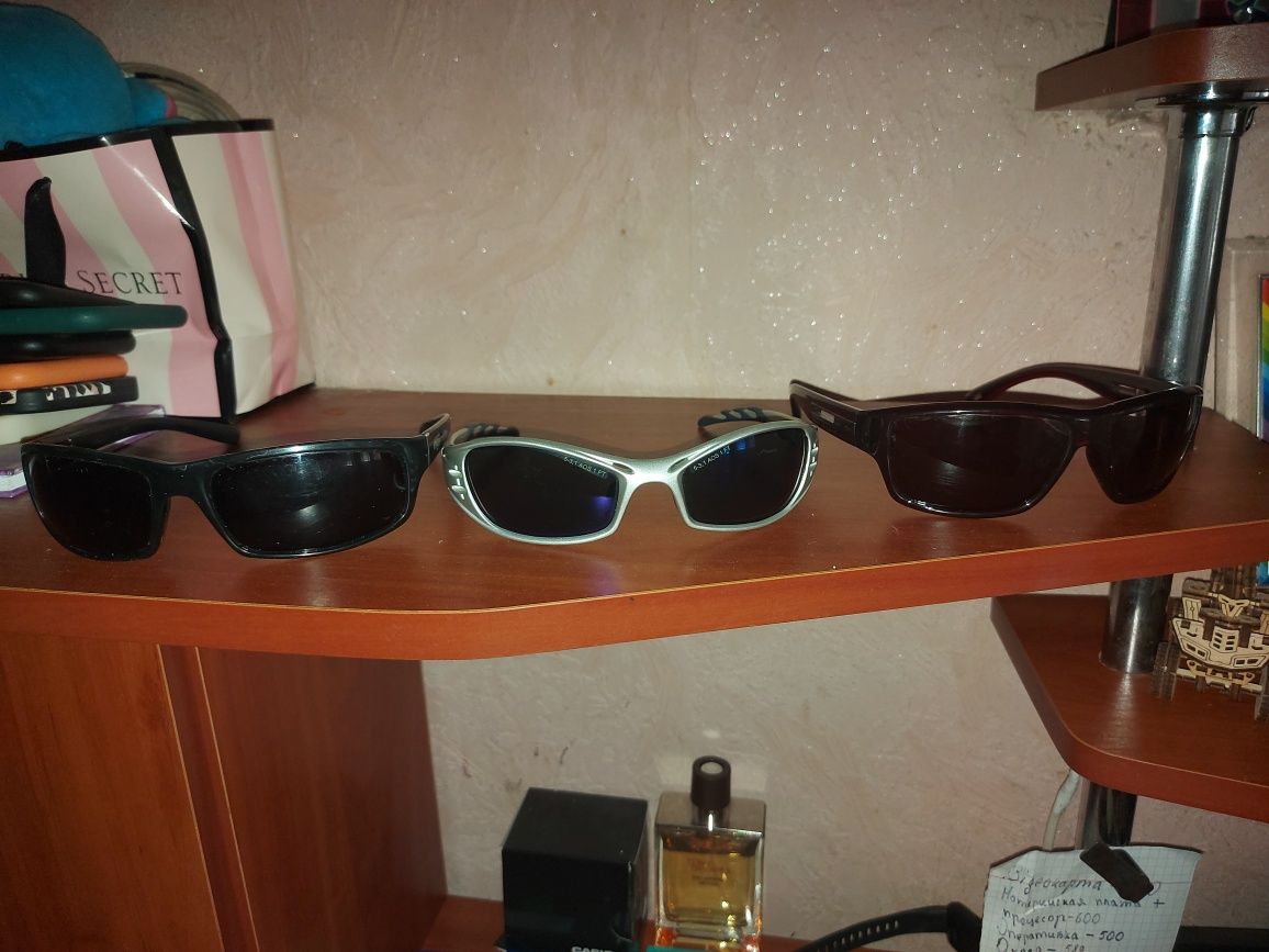 Сонцезахисні окуляри.300грн.за всі