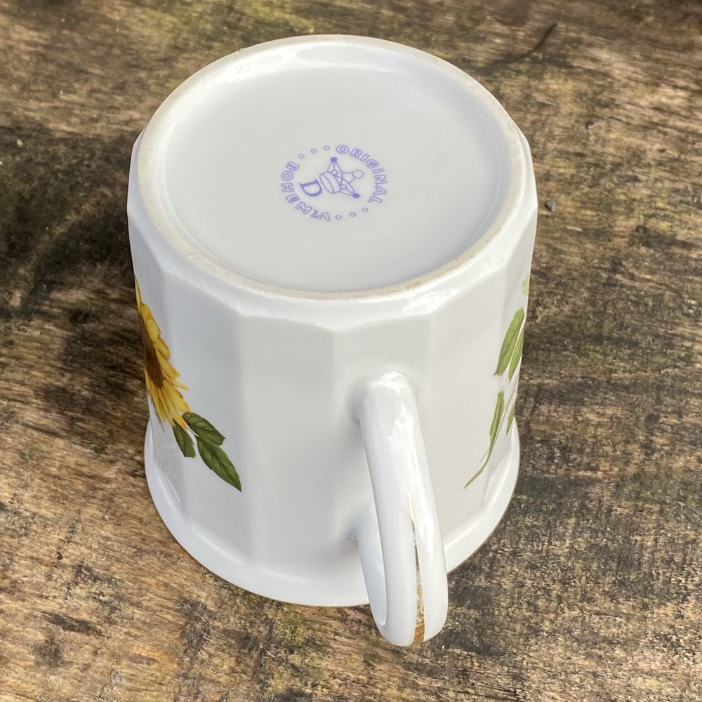Piękny porcelanowy kubek