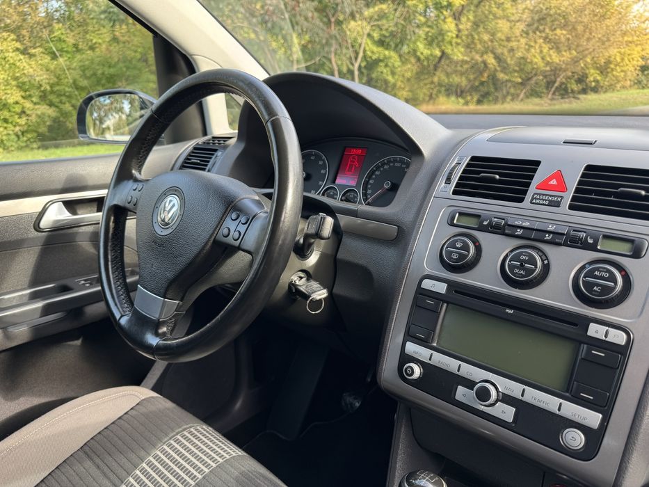 Volkswagen Touran 2009 р. 1,6mpi