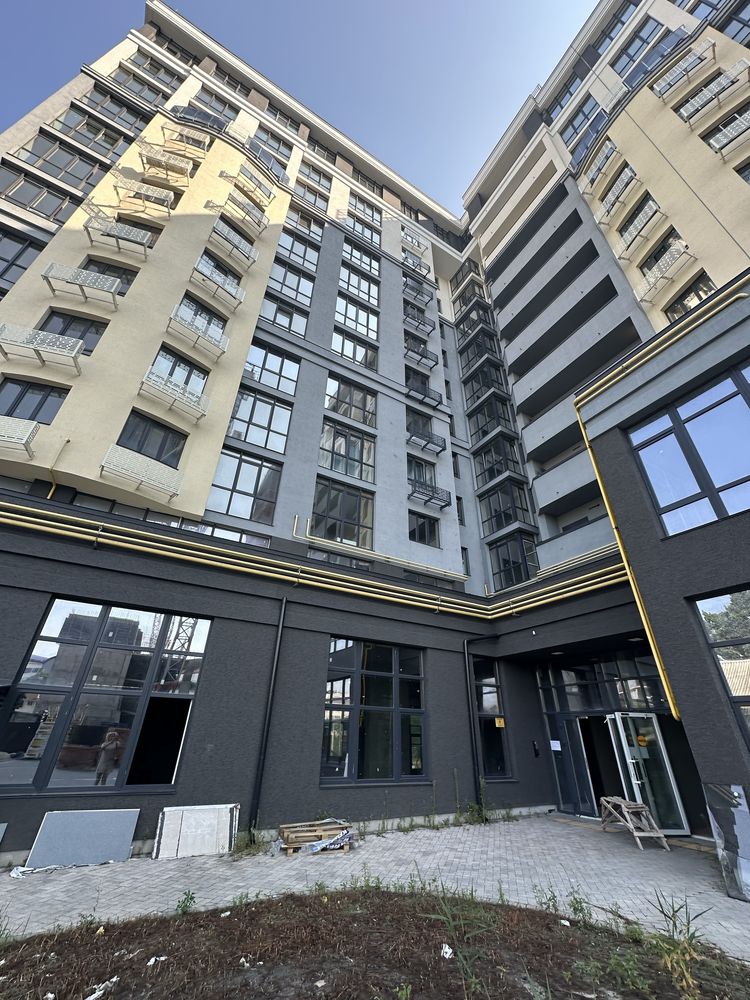 Роял Парк в центрі, вулиця Тургенівська, парк Правика