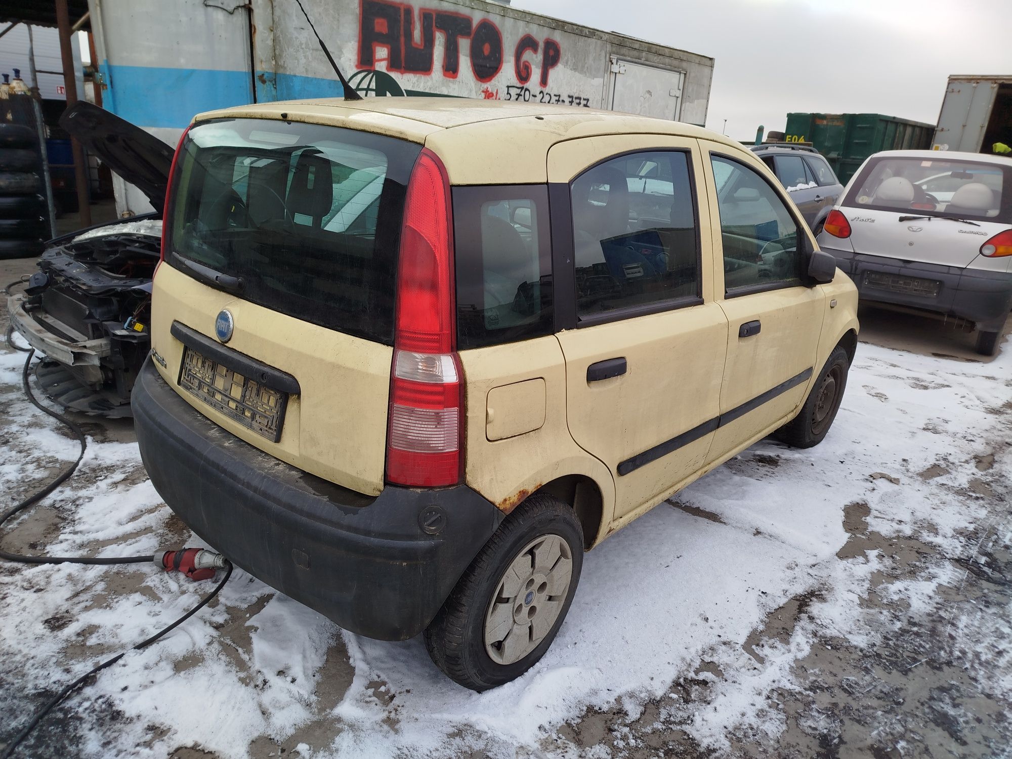 Fiat Panda zderzak tył tylny stan bdb możliwość wysyłki kurierem Polec