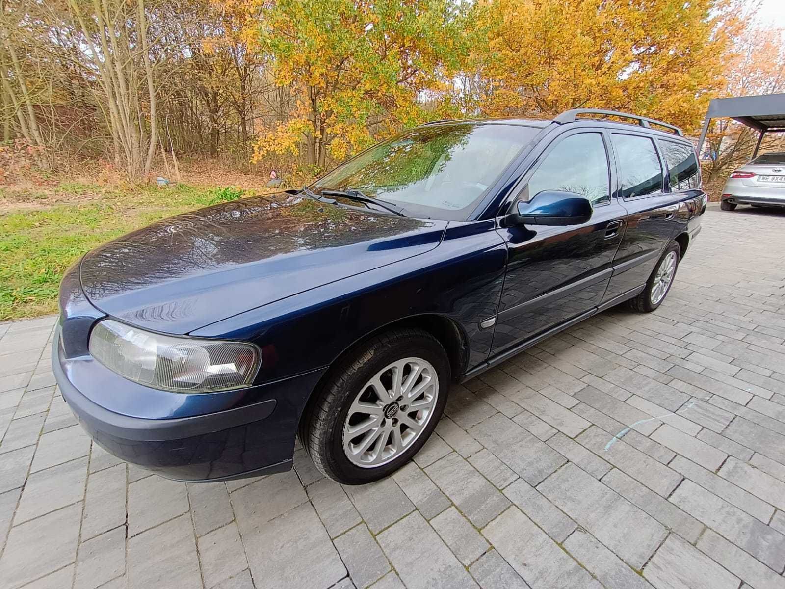 Volvo V70 2.4 automat, LPG, hak, bez wkładu, stan bardzo dobry