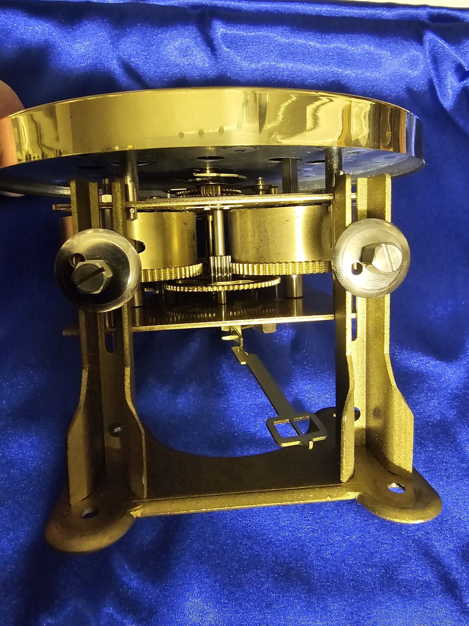 Mechanizm zegara Franz Hermle
