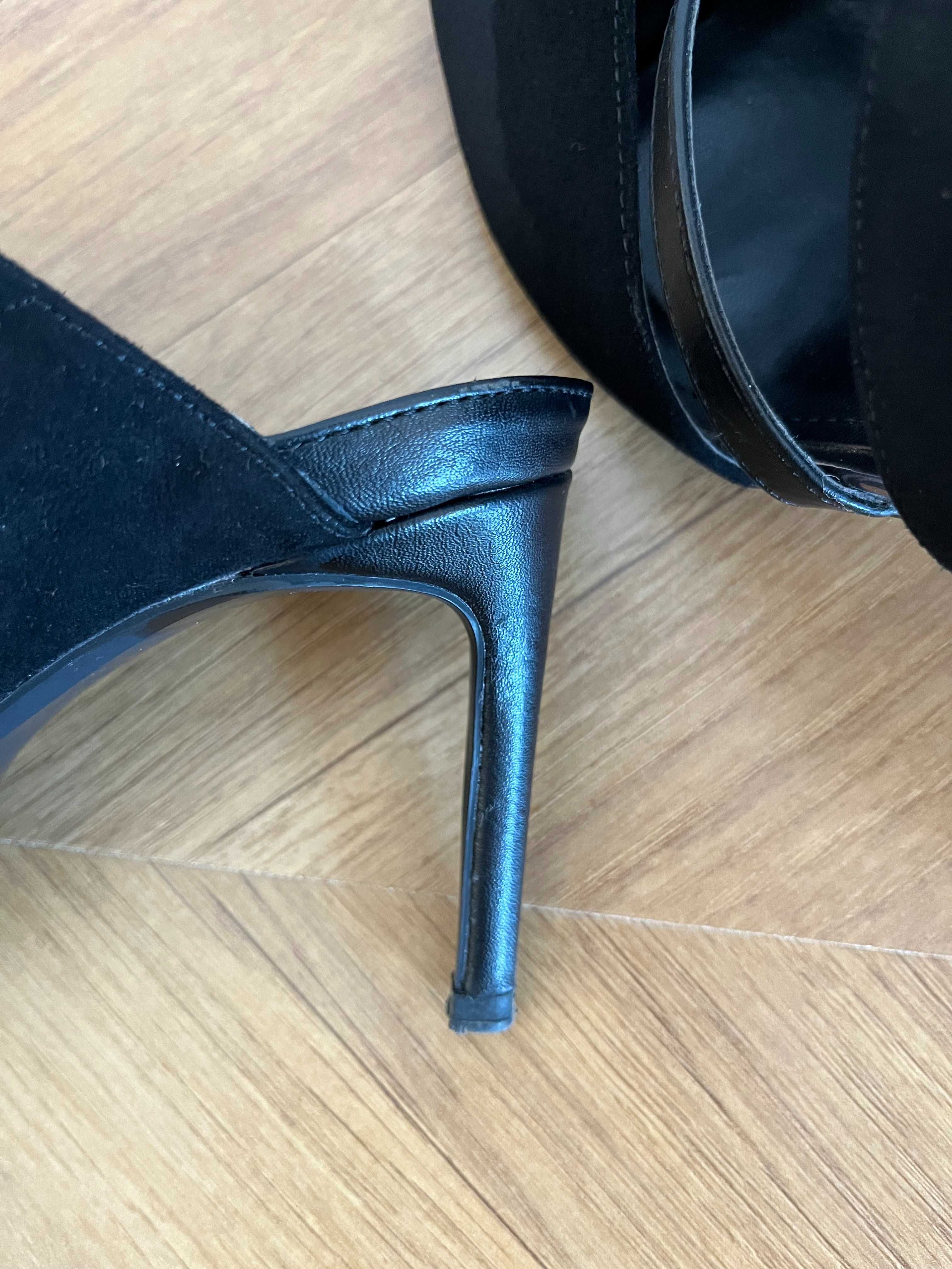 Czarne eleganckie szpliki od Bershka rozmiar 37