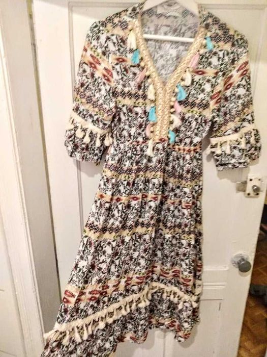 Sukienka vintage boho midi chwosty pompony wiskoza hafty