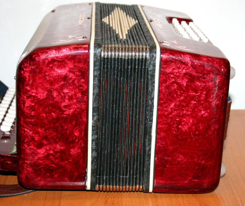Гармонь Беларусь МИ мажор состояние новой.