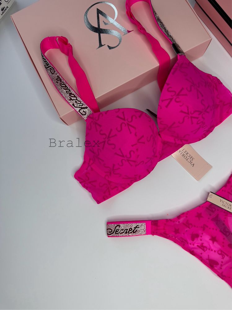 Розпродаж білизни Victorias Secret, Комплект белья виктория сикрет