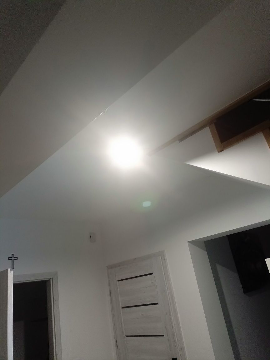 Lampa tuba biała sufitowa