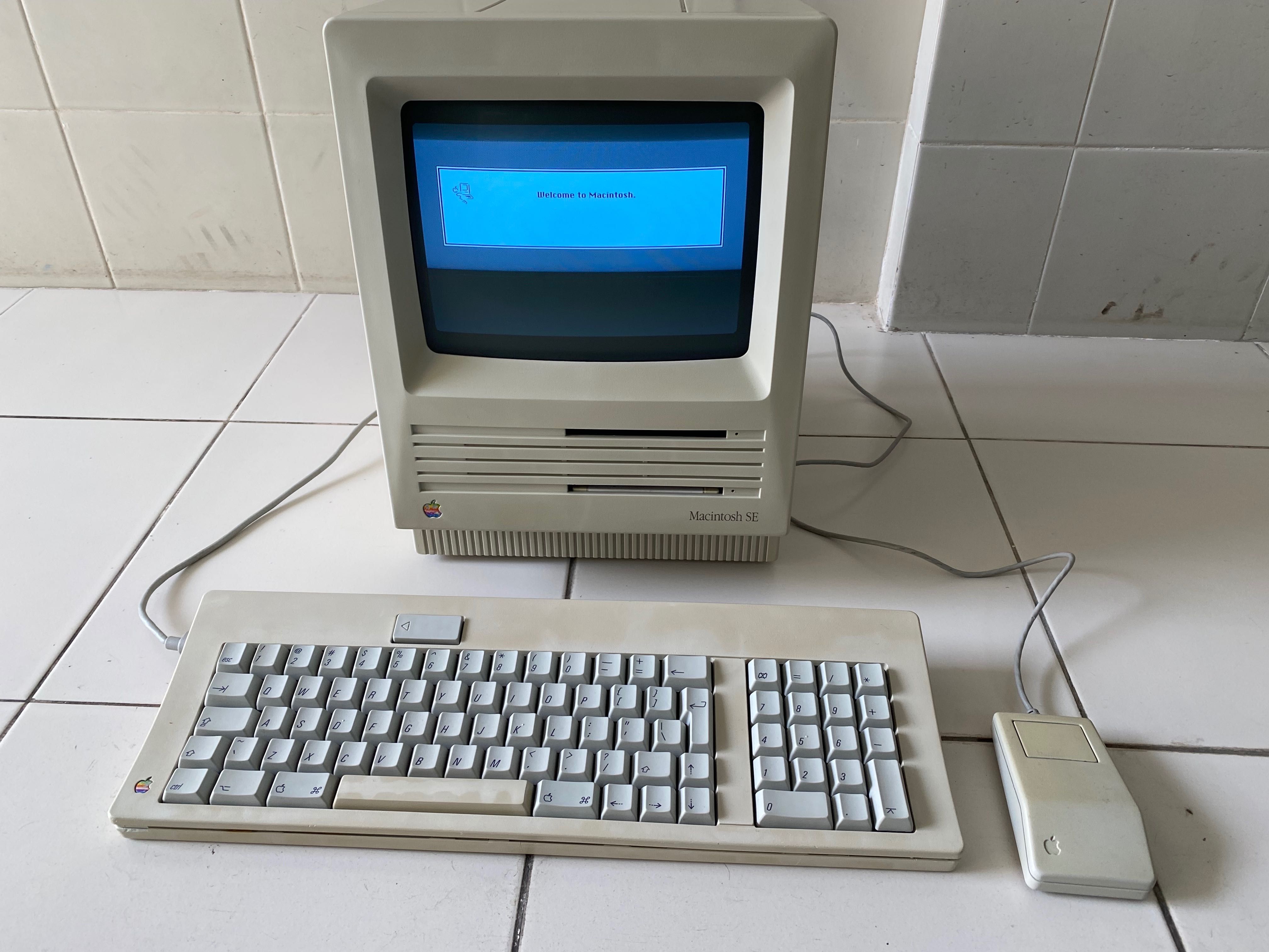 Apple Macintosh SE (M5010)