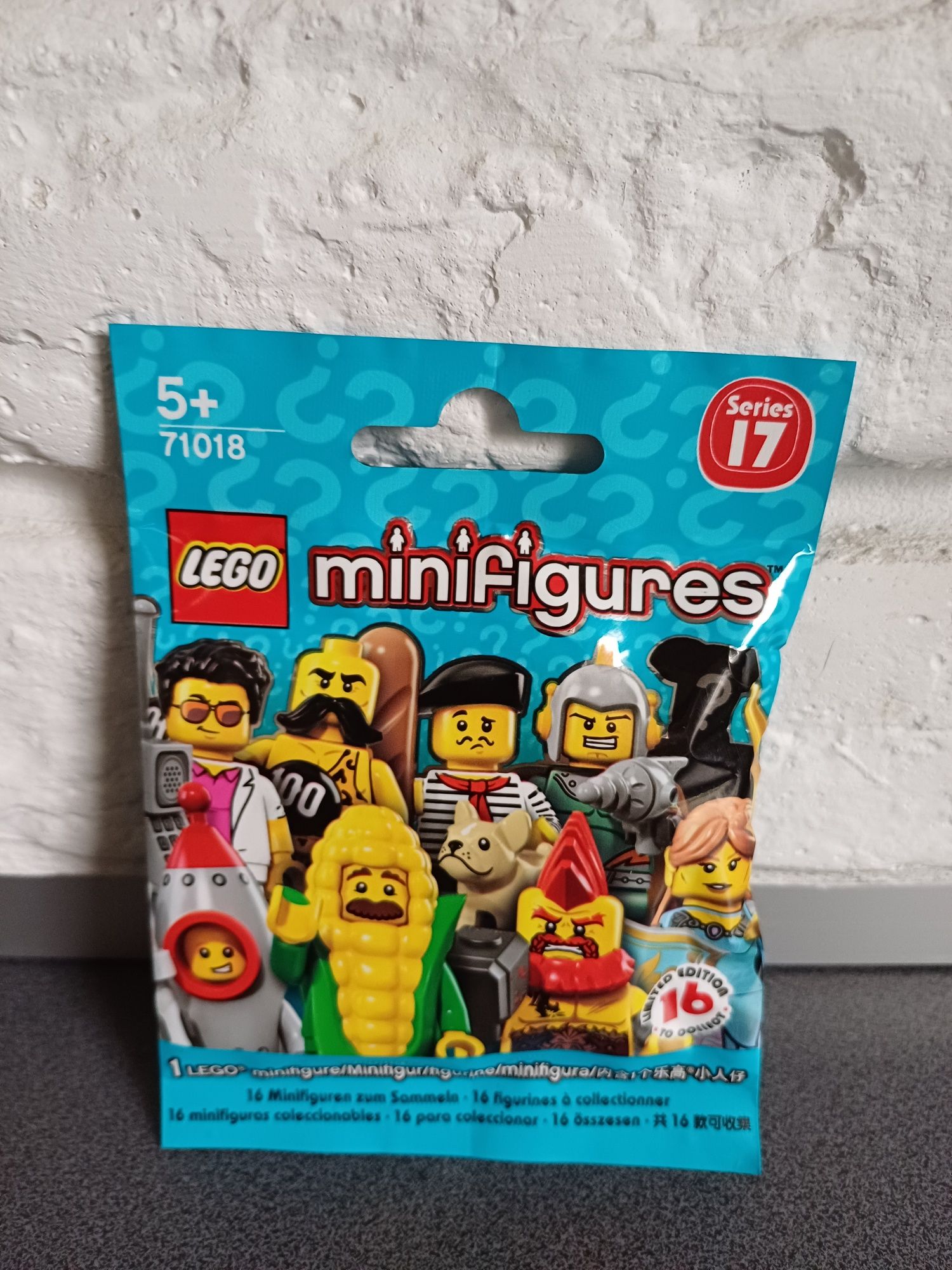 Lego minifigures seria 17 , 71018 Pan kukurydza