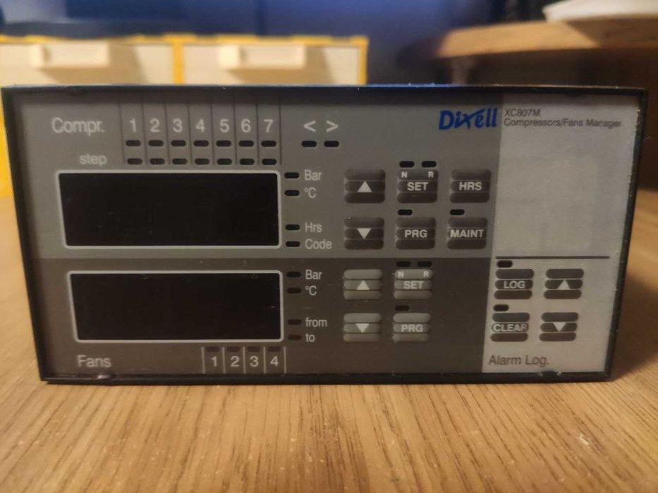 Электронный контроллер для компрессорных
установок Dixell XC807M 5a010