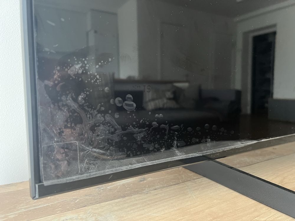 Samsung QE85Q60C