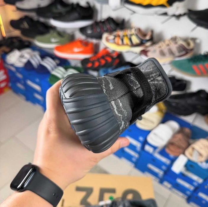 Кросівки Adidas Yeezy Boost 350 V2 ОРИГІНАЛ