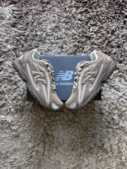 New Balance 204L - Mushroom Arid Stone