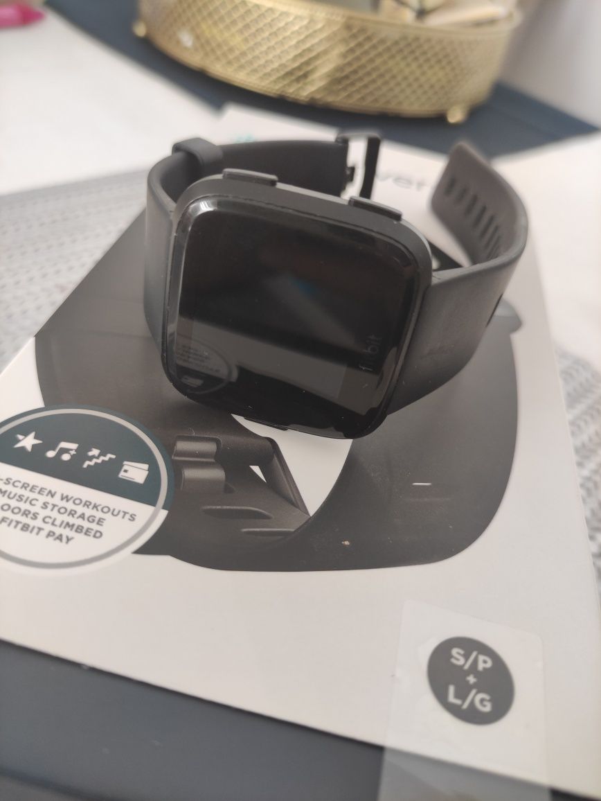 Fitbit Versa smartwatch