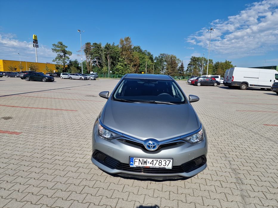 Toyota Auris 1.8 Hybryda ACTIVE PL salon pierwszy właściciel hatchback