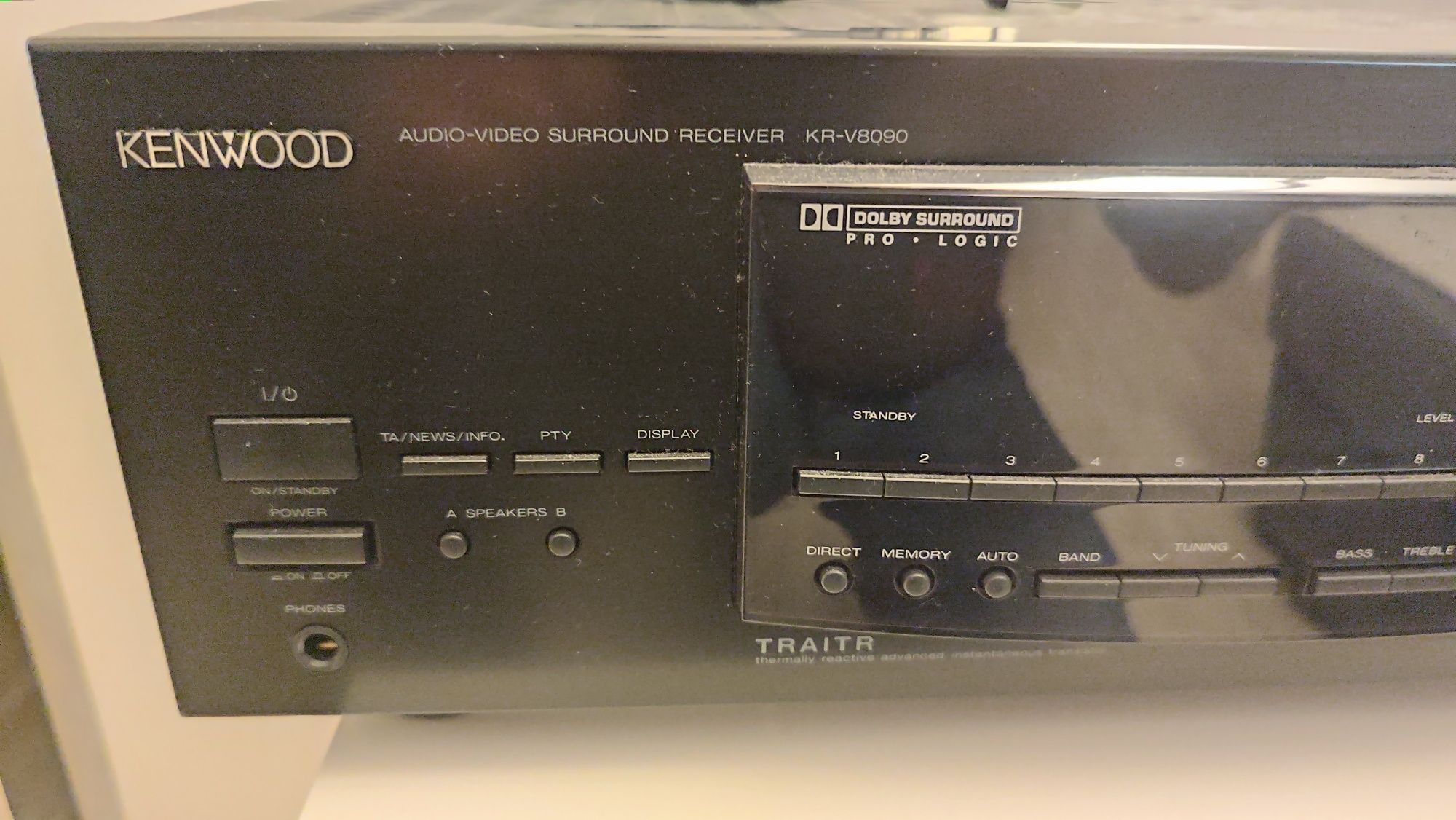 Amplituner Kenwood KR-V8090