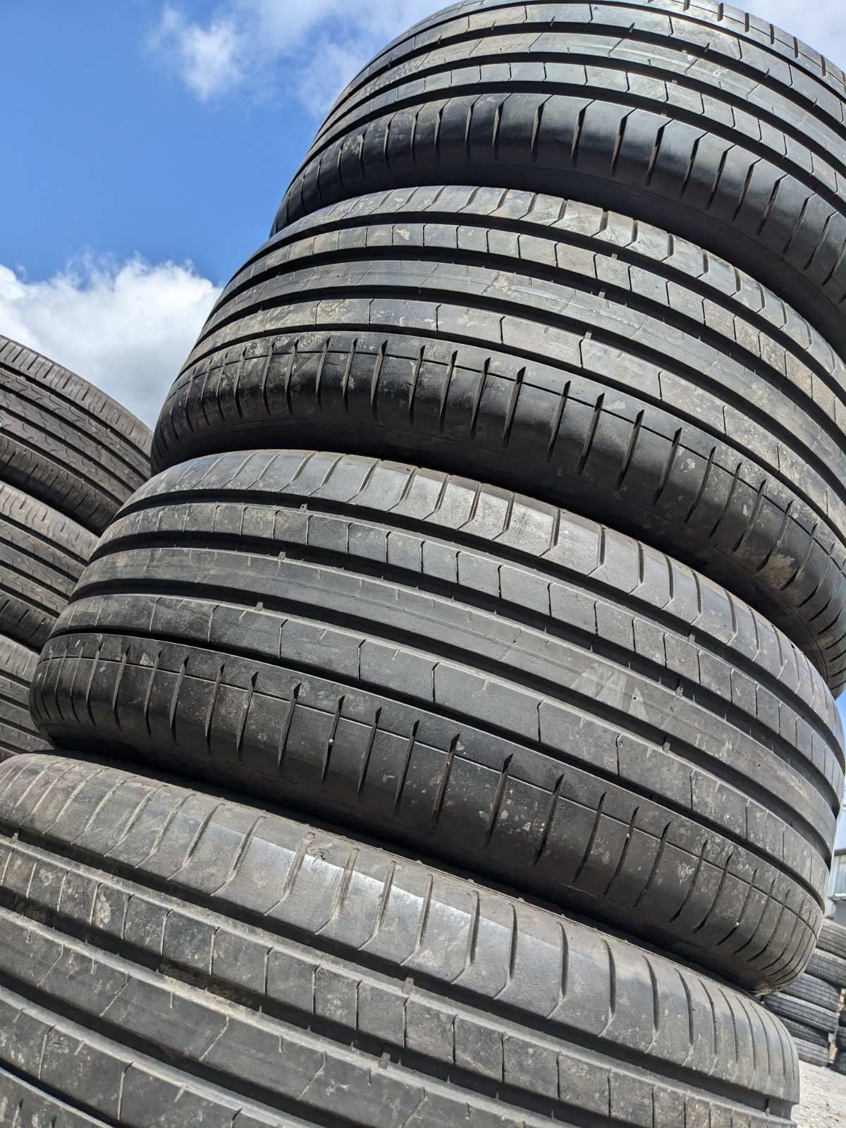 265/50R19 Pirelli 2022 RFT