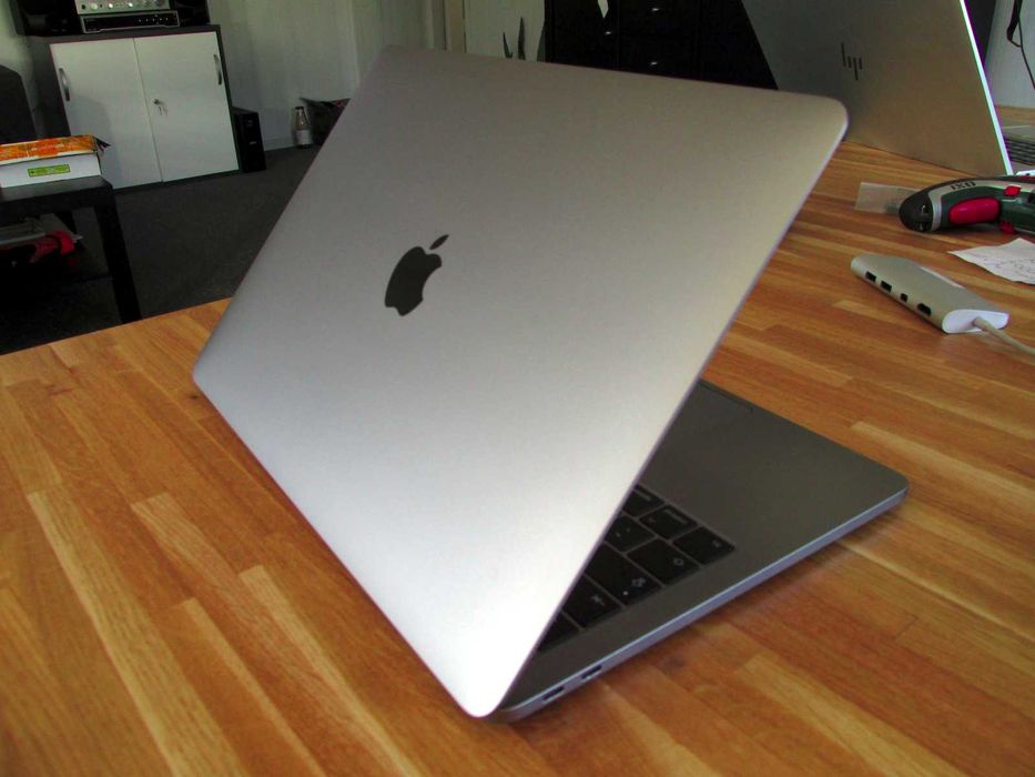 MacBook Pro 13" i5 16GB 250GB SSD laptop notebook apple (09)
