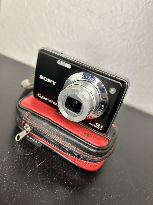 Фотоаппарат Sony Cyber-shot DSC-W210
