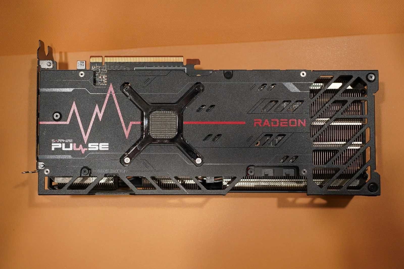 AMD Radeon RX 6800 16GB GDDR6 - (Відеокарта)