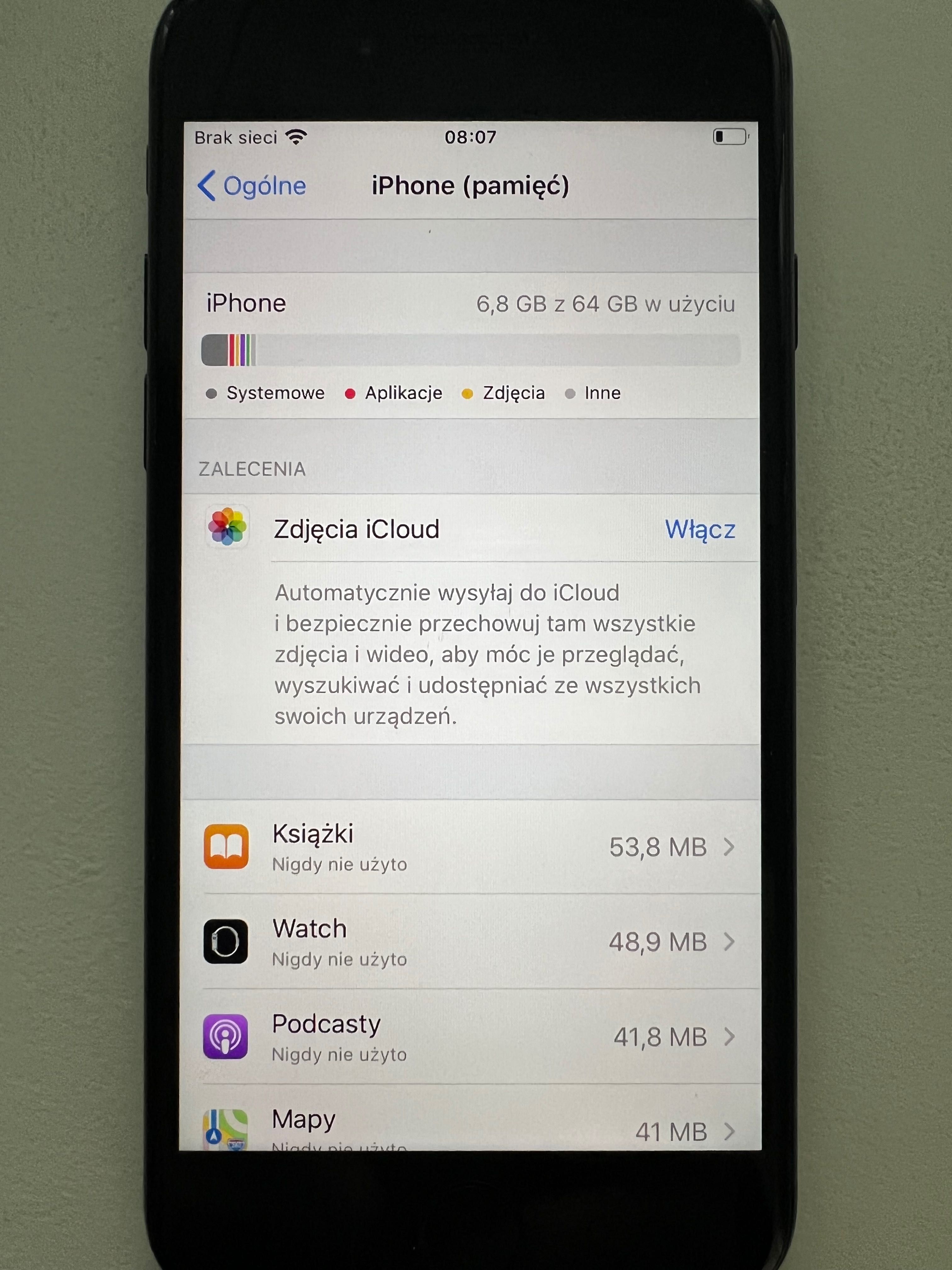 Apple iPhone SE wersja 13.6.1 MX992LL/A kupiony w 2021 r
