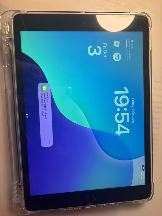 Tablet iPad 10.2 (9 generacji) Apple stan bdb 2021