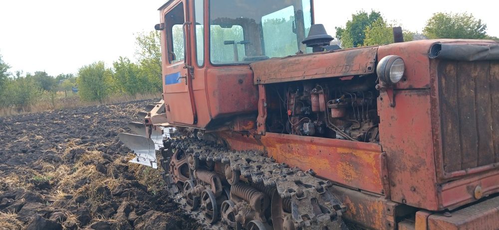 Трактор дт-75 продається